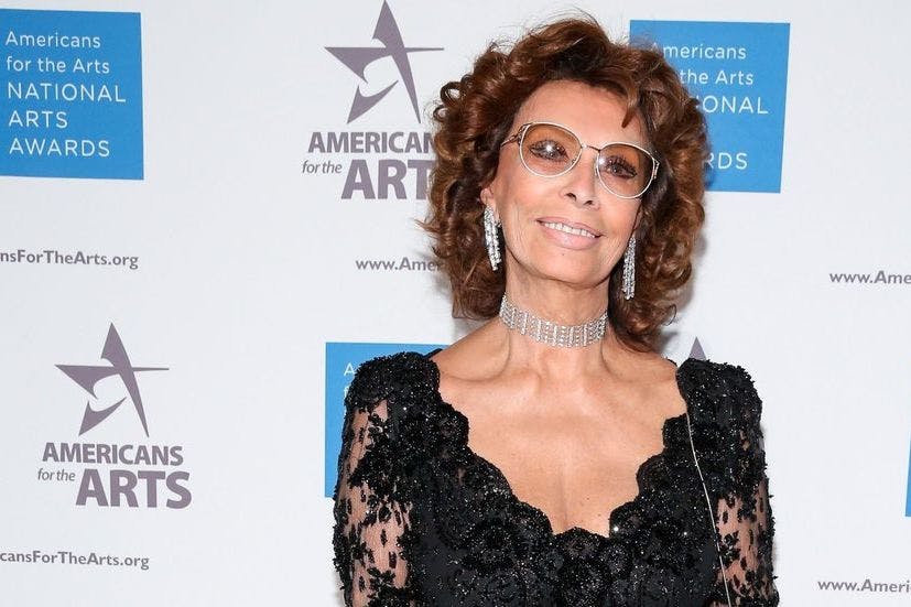 Why Sophia Loren Isn T A Fan Of Celebrities On Social