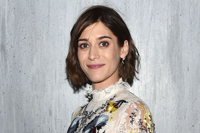 Now You See Me 2 Actress Lizzy Caplan Talks To Stylist