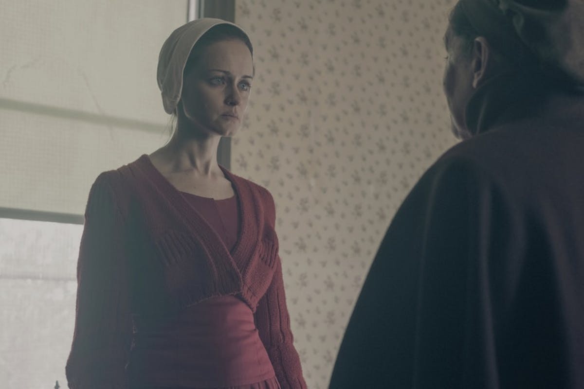 Aunt Lydia and Emily in The Handmaid's Tale (season 2, episode 13: The Word)